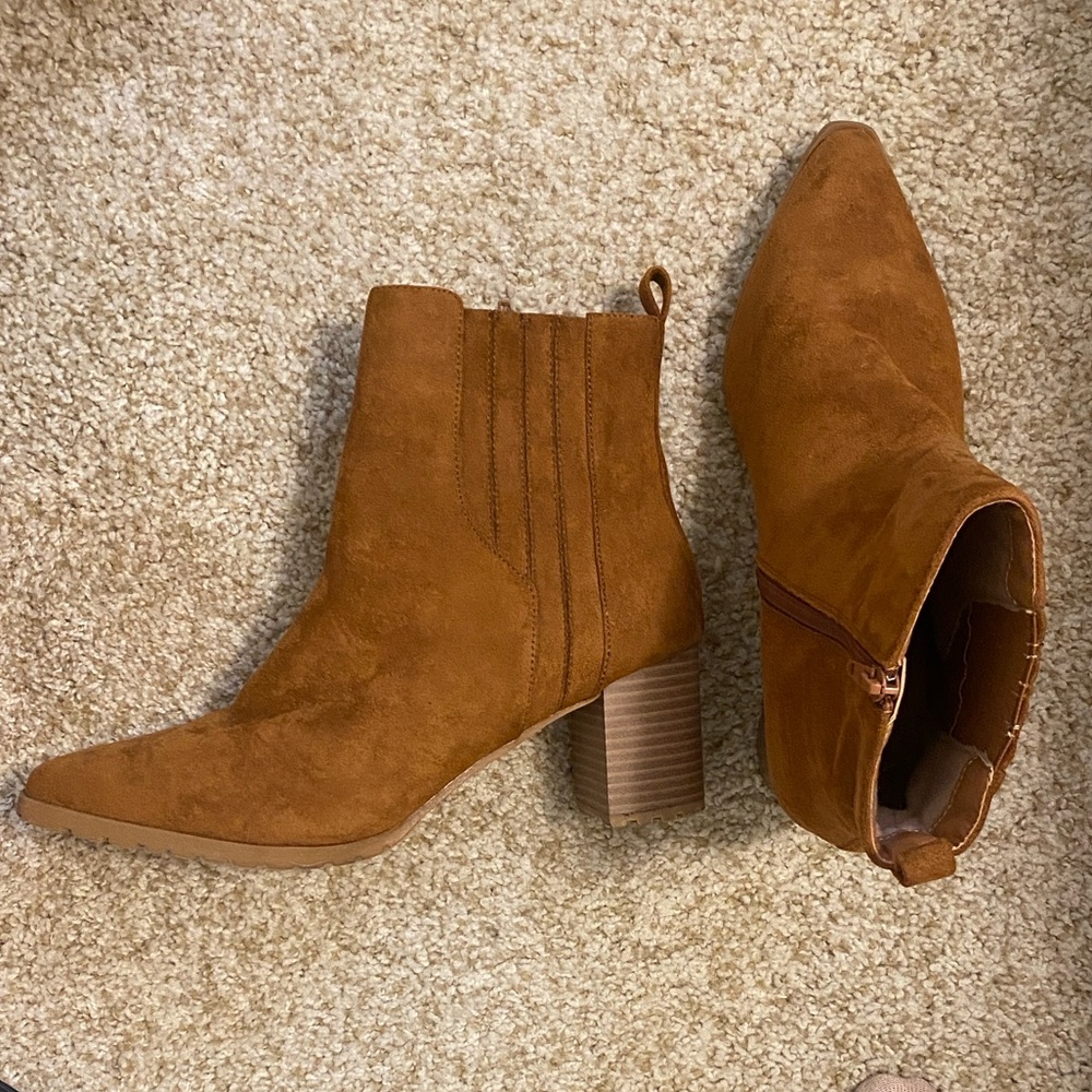 Maurice’s Brown Alexa Lug Ankle Boot Women’s Size 9